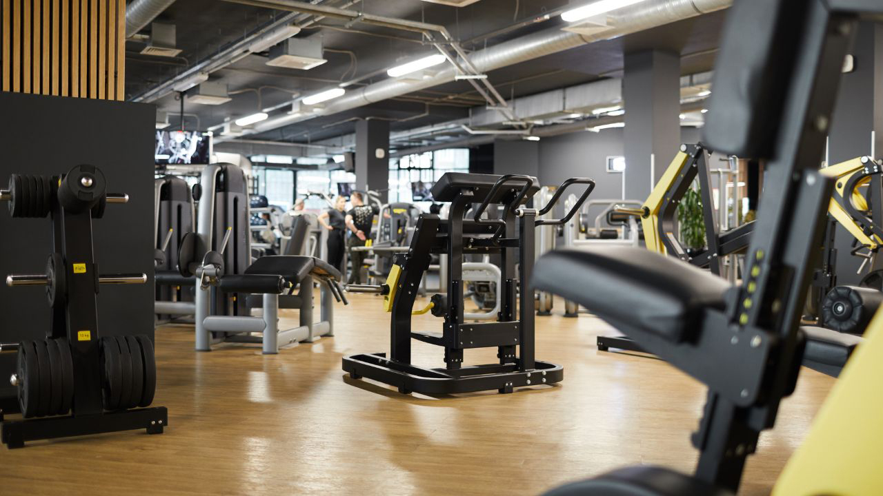 Kakšne so bistvene razlike med komercialnimi in domačimi fitnes napravami?
